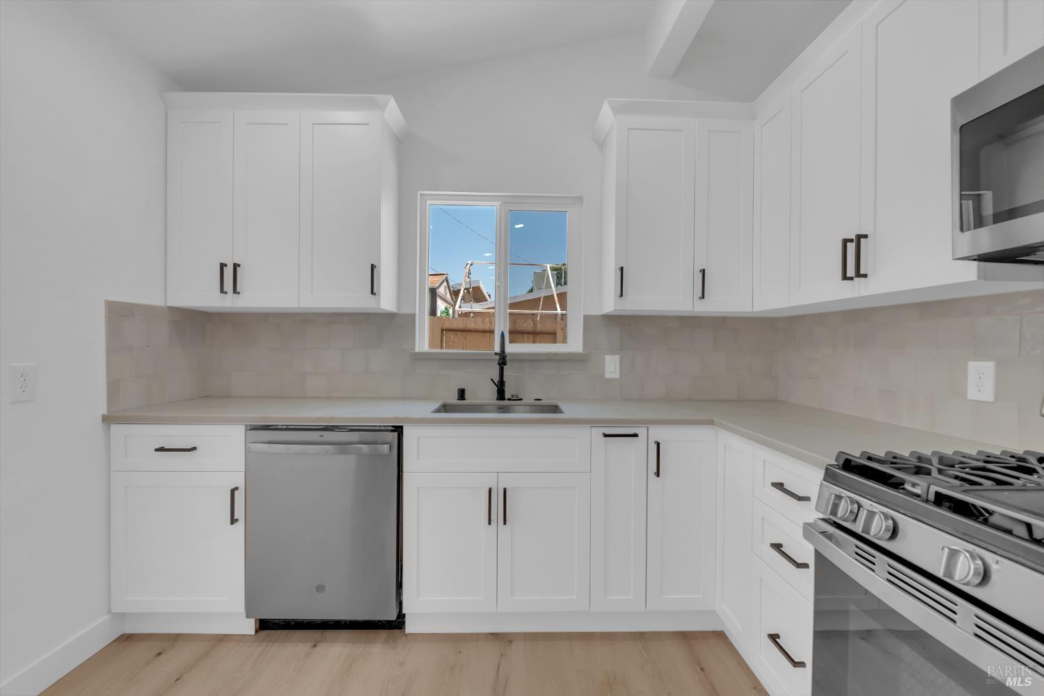 Detail Gallery Image 15 of 28 For 1700 Fillmore St, Fairfield,  CA 94533 - 3 Beds | 2 Baths