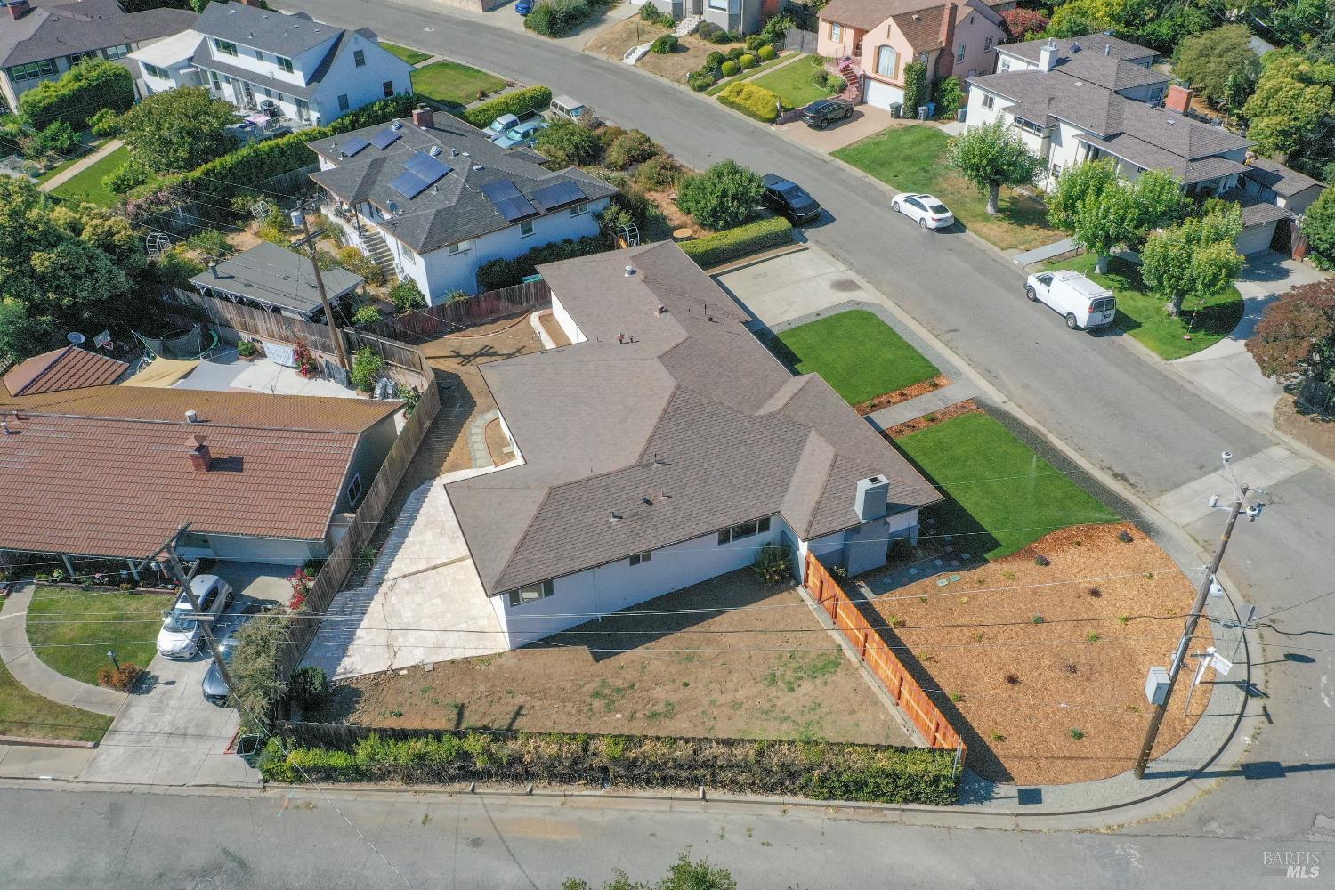 Detail Gallery Image 6 of 64 For 406 El Camino Real Unkn, Vallejo,  CA 94590 - 3 Beds | 2 Baths