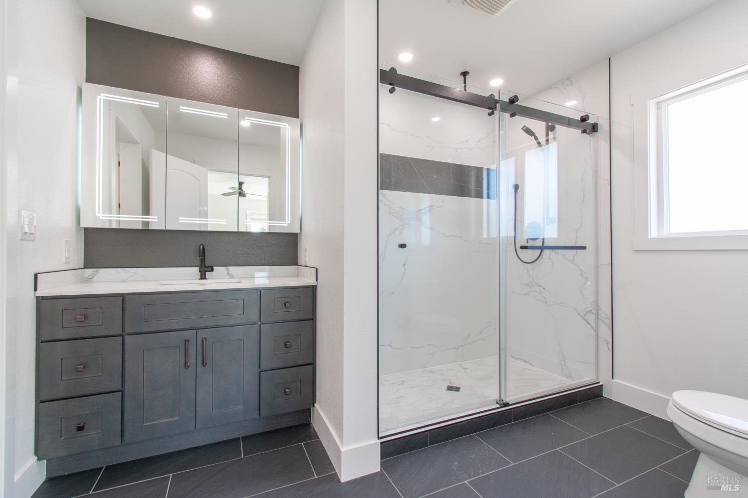 Detail Gallery Image 28 of 64 For 406 El Camino Real Unkn, Vallejo,  CA 94590 - 3 Beds | 2 Baths