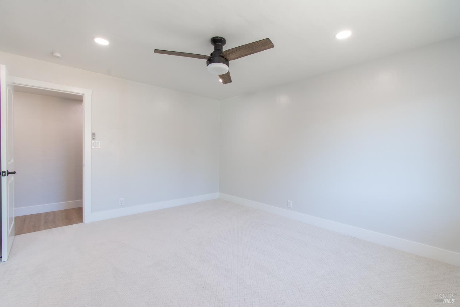 Detail Gallery Image 17 of 64 For 406 El Camino Real Unkn, Vallejo,  CA 94590 - 3 Beds | 2 Baths