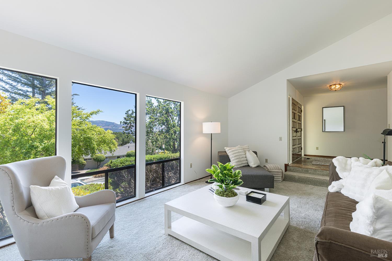 Detail Gallery Image 3 of 57 For 2740 Jacqueline Ct, Napa,  CA 94558 - 3 Beds | 2/1 Baths