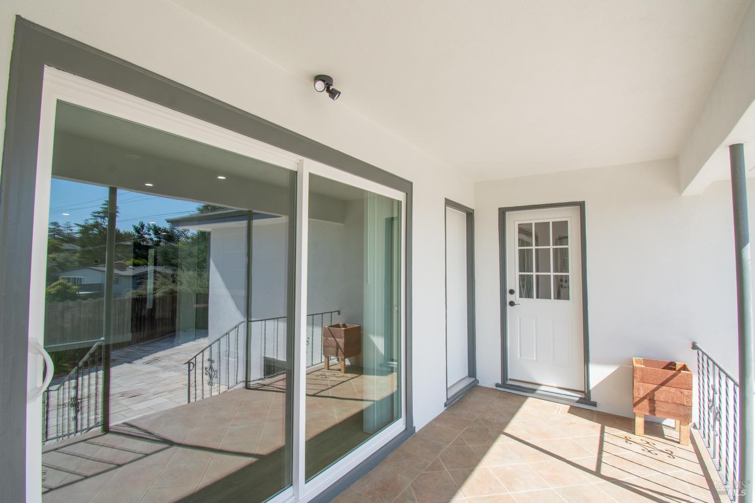 Detail Gallery Image 54 of 64 For 406 El Camino Real Unkn, Vallejo,  CA 94590 - 3 Beds | 2 Baths