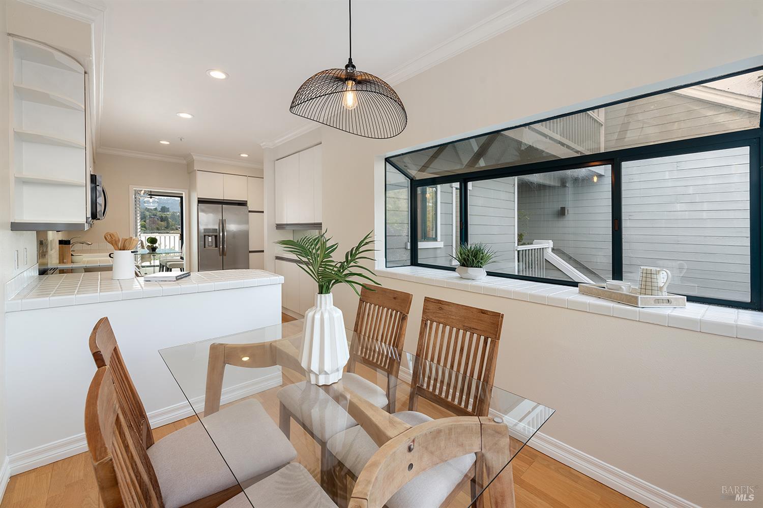 Detail Gallery Image 16 of 49 For 6029 Shelter Bay Ave, Mill Valley,  CA 94941 - 2 Beds | 2/1 Baths