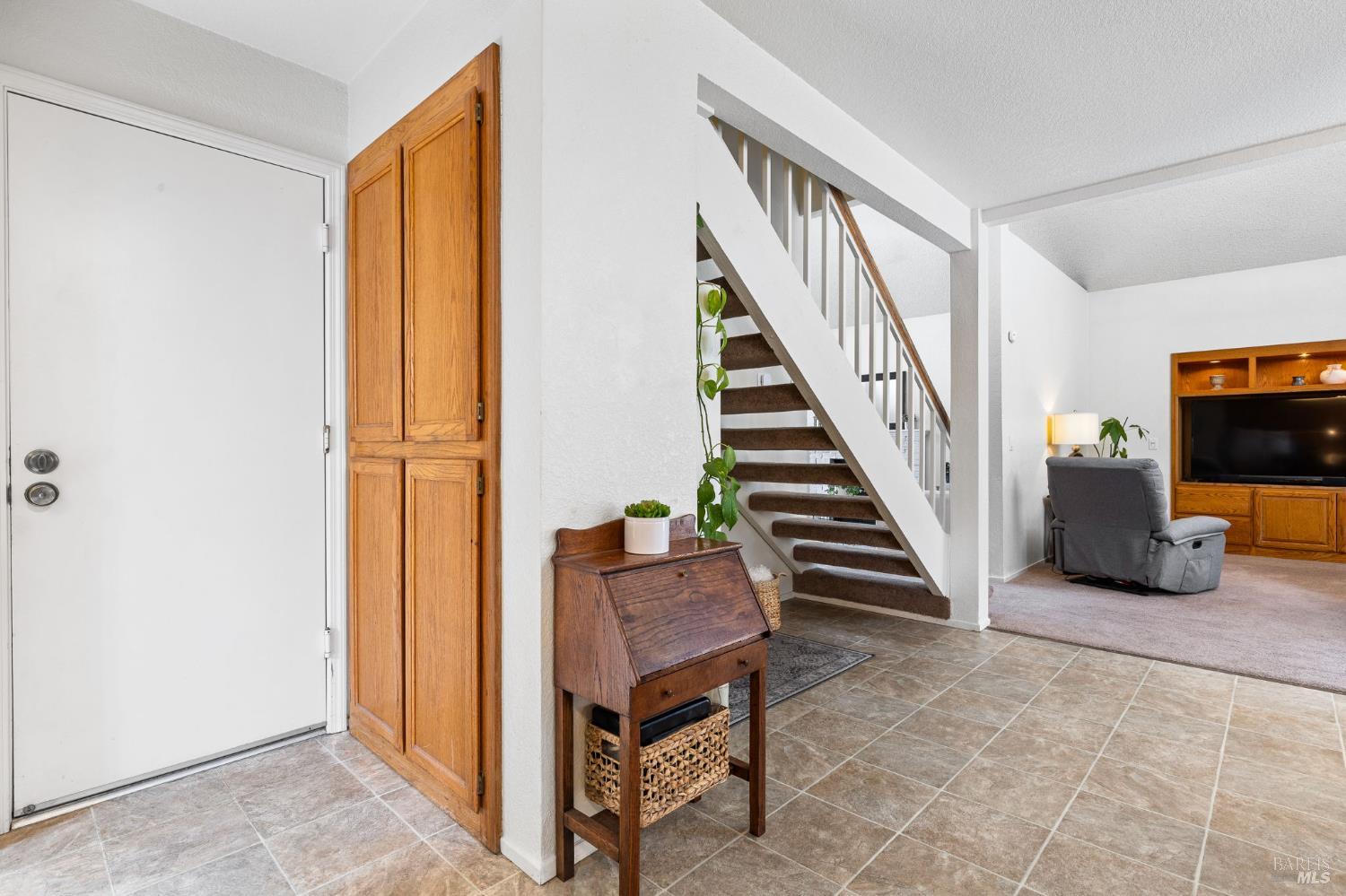 Detail Gallery Image 18 of 48 For 2344 Donahue Ave, Santa Rosa,  CA 95401 - 3 Beds | 2/1 Baths