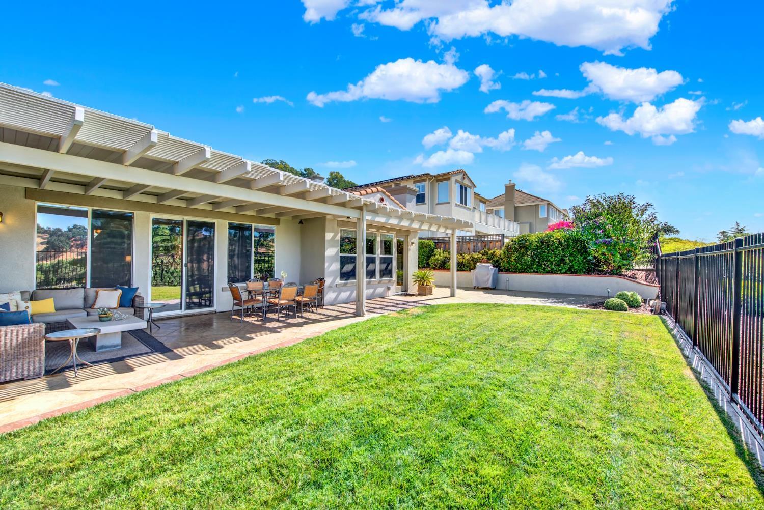 Detail Gallery Image 78 of 93 For 3337 Spyglass Ct, Fairfield,  CA 94534 - 4 Beds | 2/1 Baths