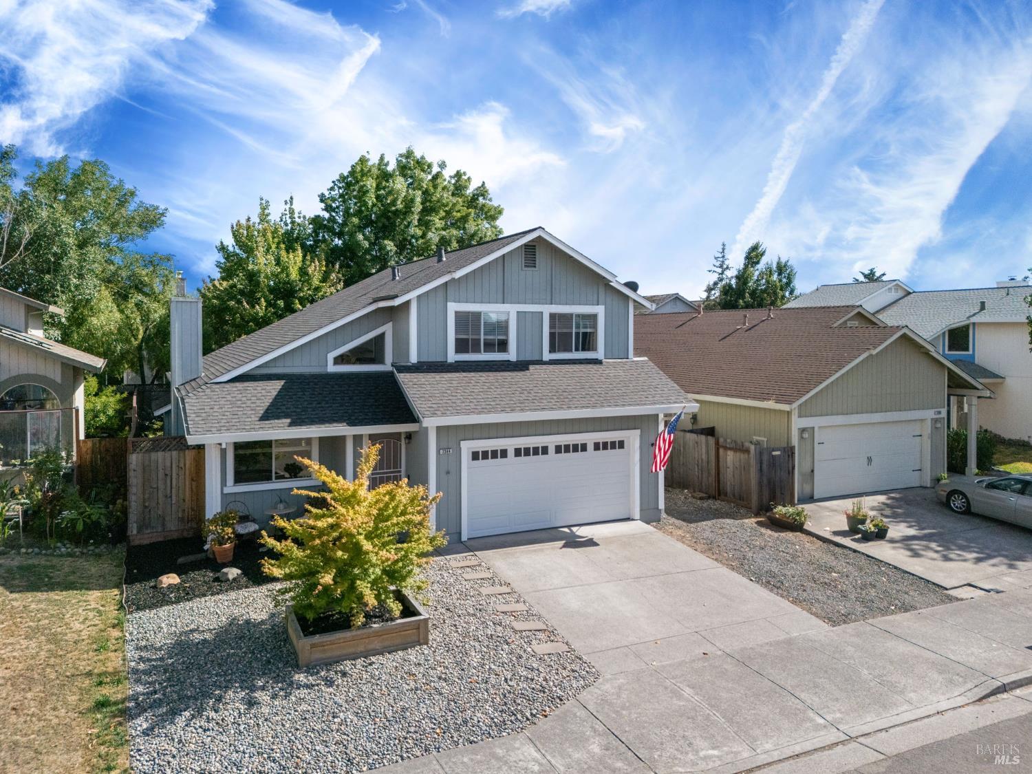 Detail Gallery Image 2 of 48 For 2344 Donahue Ave, Santa Rosa,  CA 95401 - 3 Beds | 2/1 Baths