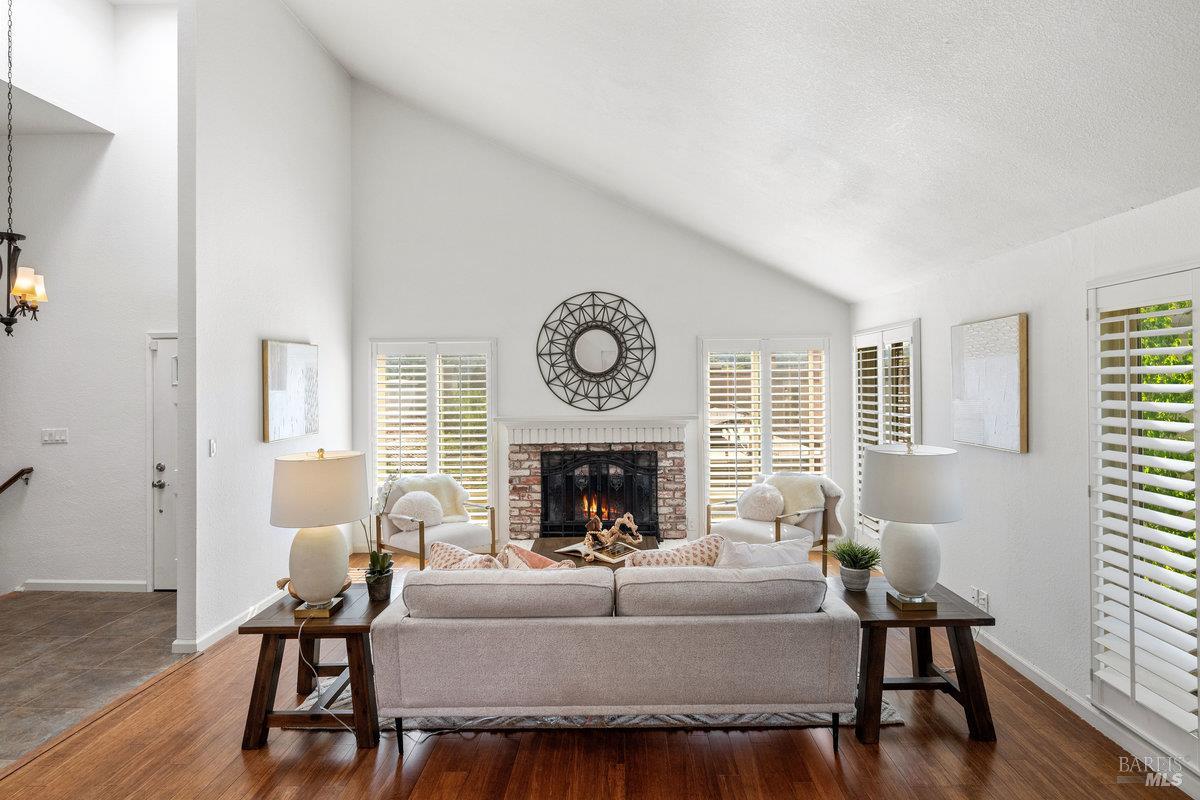 Detail Gallery Image 3 of 45 For 206 Paseo Bernal Unkn, Moraga,  CA 94556 - 3 Beds | 3 Baths