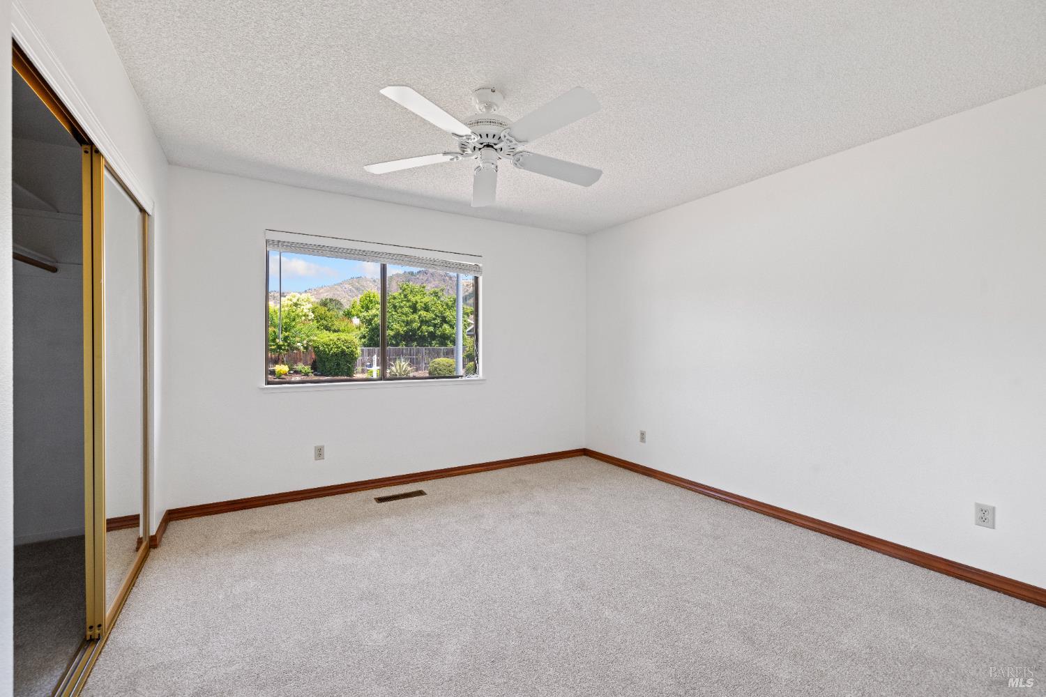 Detail Gallery Image 27 of 48 For 8819 Hood Mountain Way, Santa Rosa,  CA 95409 - 3 Beds | 2 Baths