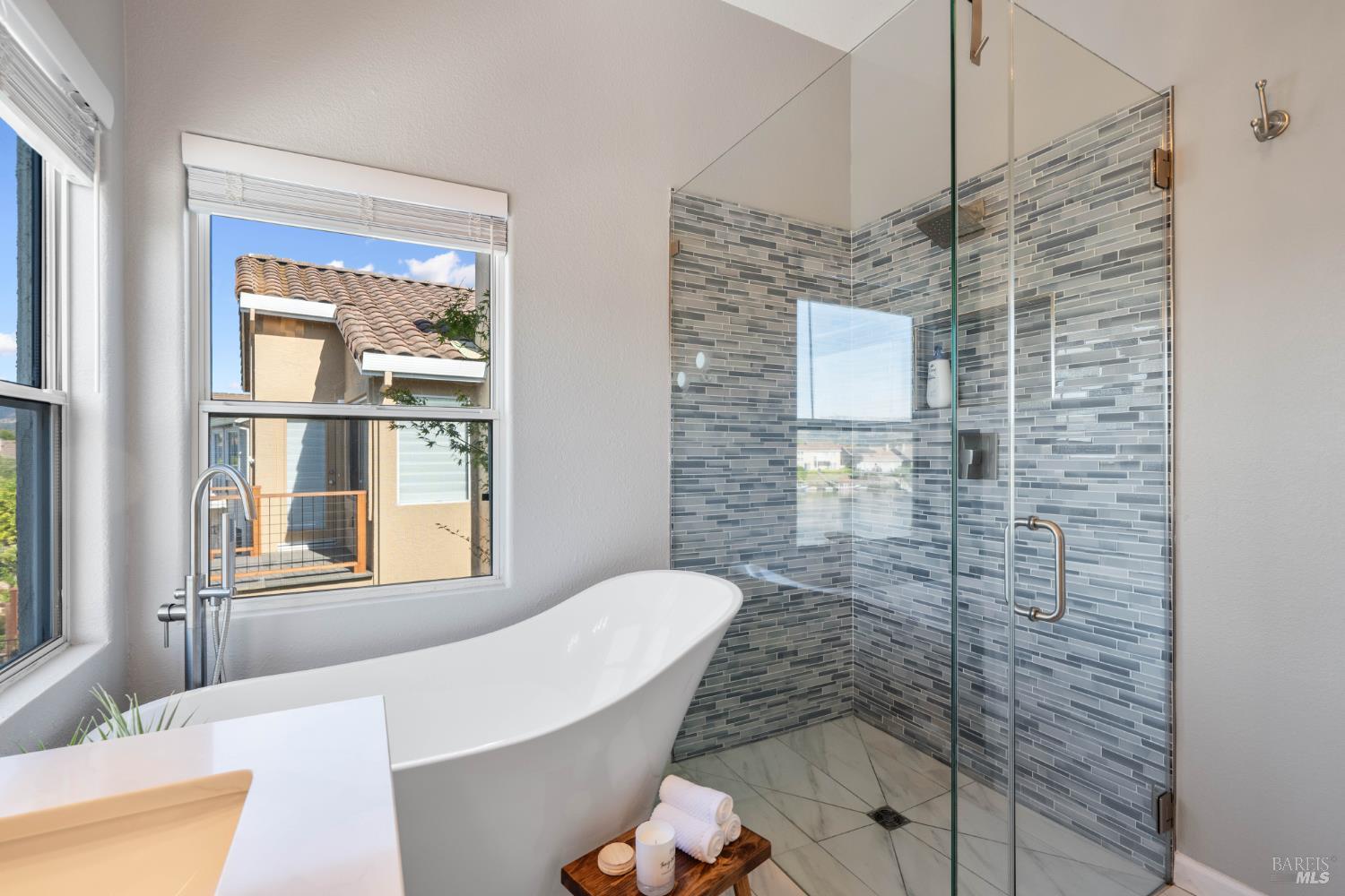 Detail Gallery Image 55 of 95 For 90 S Newport Dr, Napa,  CA 94559 - 4 Beds | 2/1 Baths