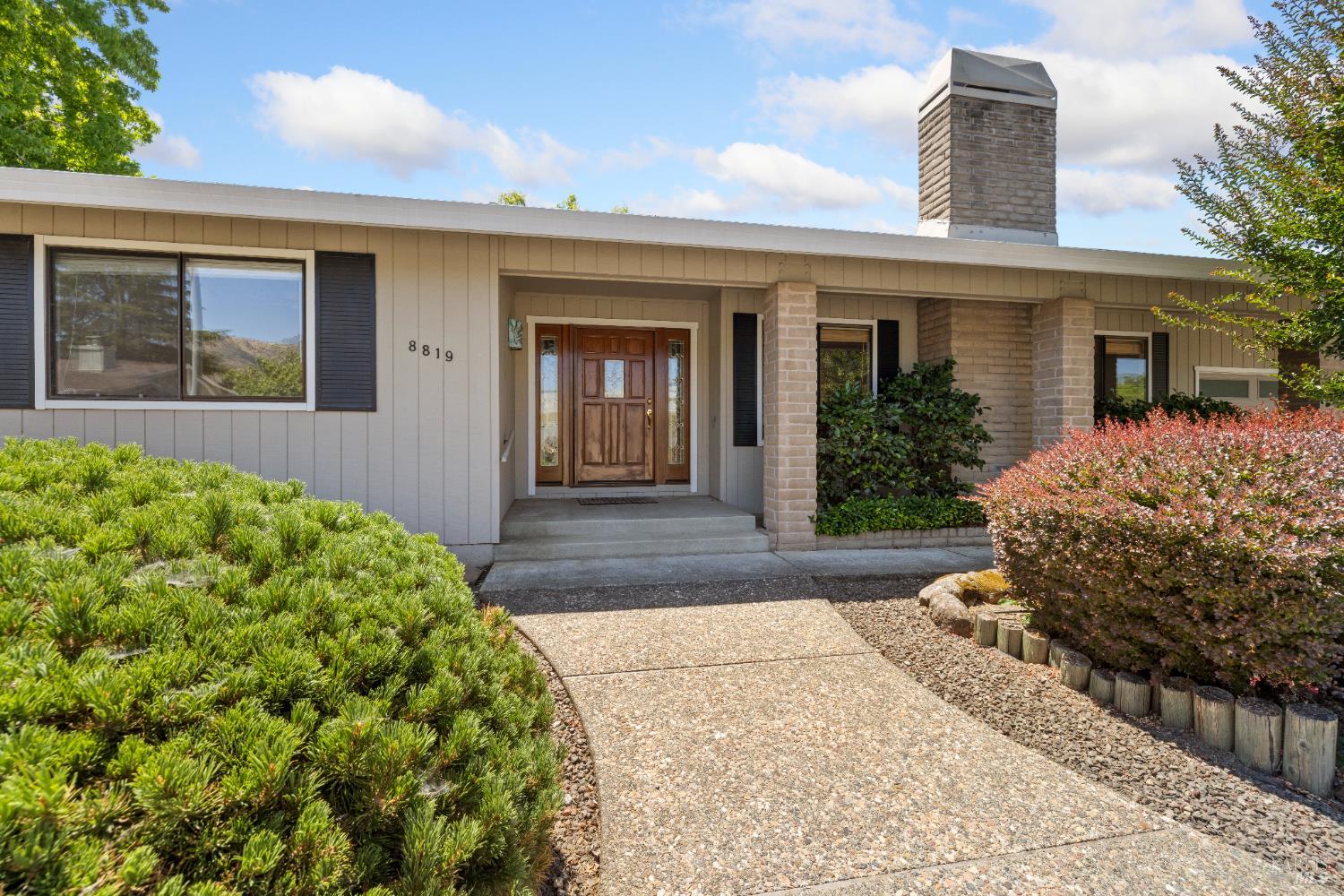 Detail Gallery Image 2 of 48 For 8819 Hood Mountain Way, Santa Rosa,  CA 95409 - 3 Beds | 2 Baths