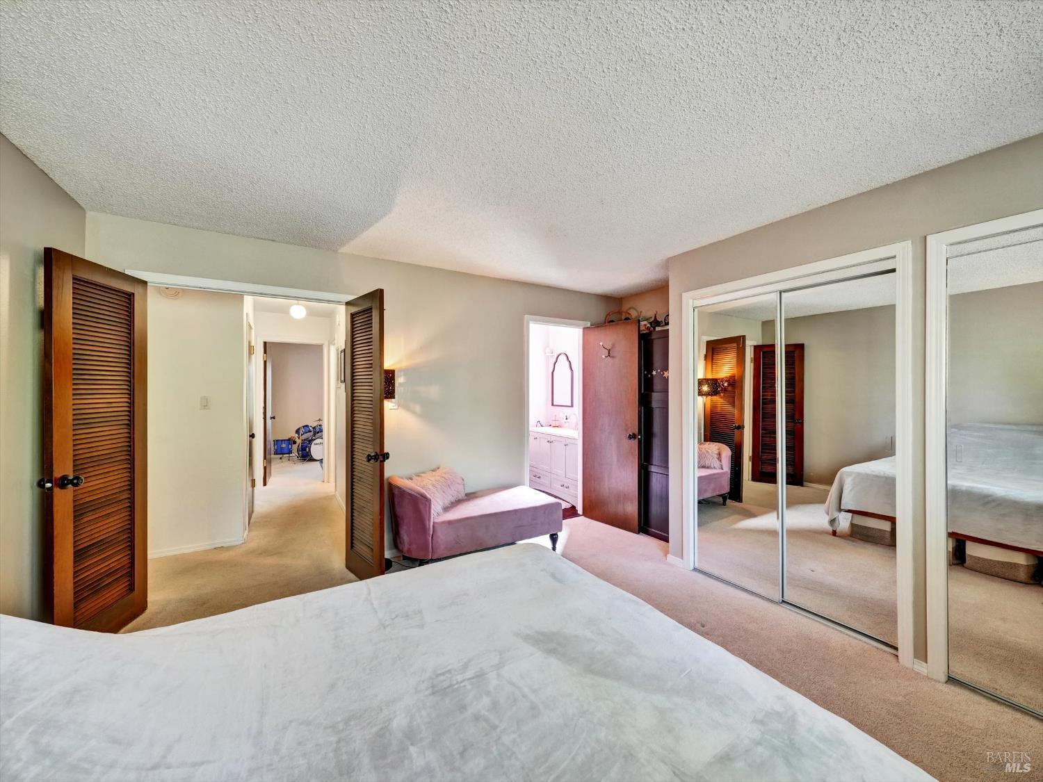 Detail Gallery Image 11 of 35 For 1642 Calavaras Dr, Santa Rosa,  CA 95405 - 3 Beds | 2 Baths