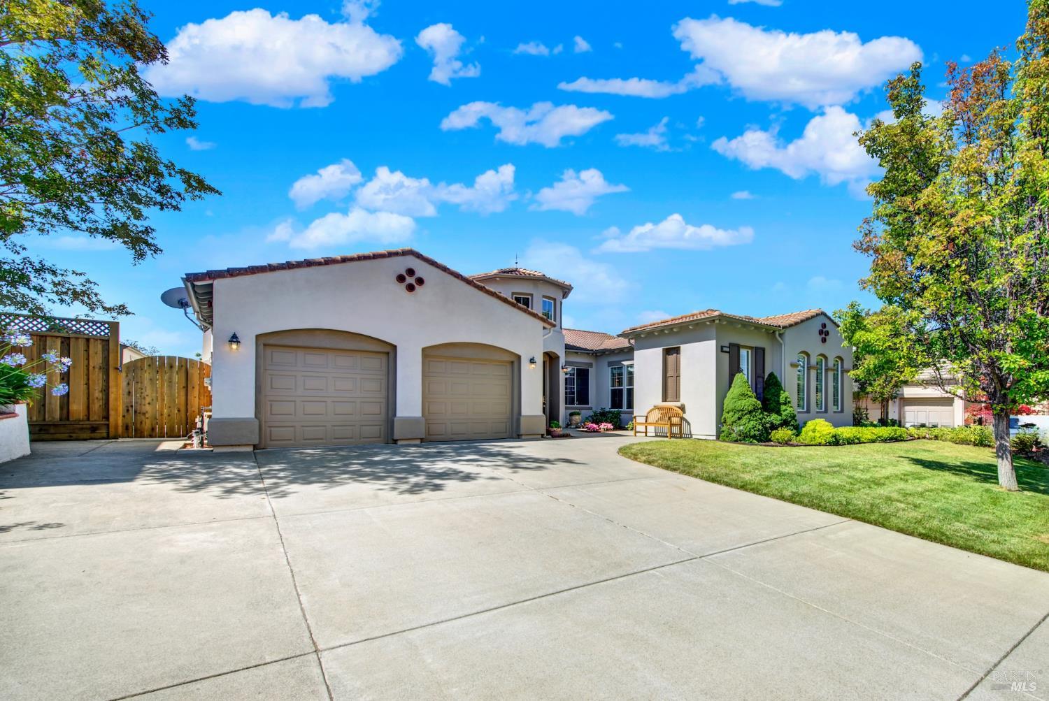 Detail Gallery Image 10 of 93 For 3337 Spyglass Ct, Fairfield,  CA 94534 - 4 Beds | 2/1 Baths