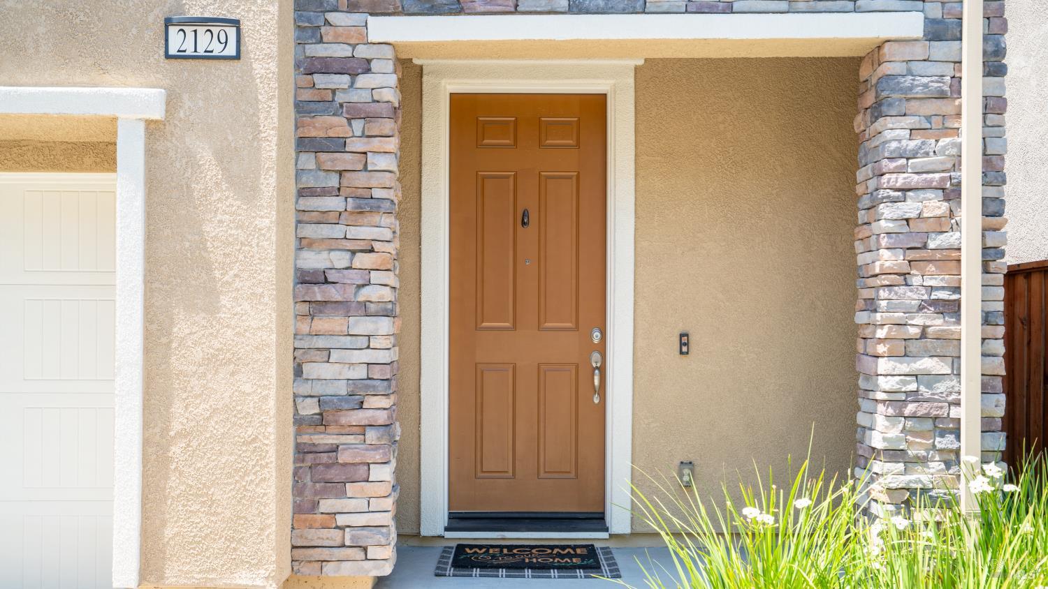 Detail Gallery Image 2 of 30 For 2129 Kingwood Rd, Rohnert Park,  CA 94928 - 3 Beds | 2/1 Baths