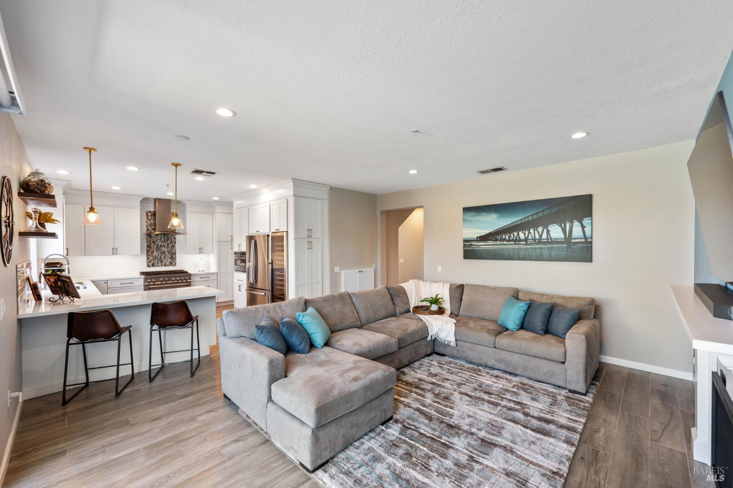 Detail Gallery Image 28 of 95 For 90 S Newport Dr, Napa,  CA 94559 - 4 Beds | 2/1 Baths