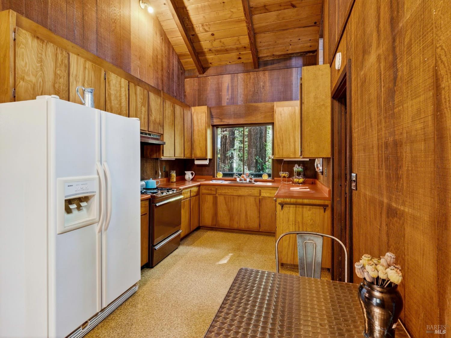 Detail Gallery Image 5 of 20 For 19630 Crescent Ave, Monte Rio,  CA 95462 - 2 Beds | 1 Baths