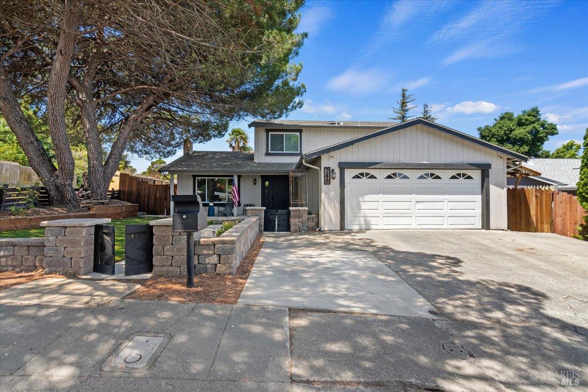 Detail Gallery Image 2 of 30 For 248 Essex Way, Benicia,  CA 94510 - 4 Beds | 2/1 Baths