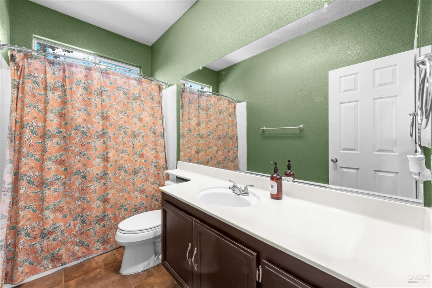 Detail Gallery Image 22 of 63 For 273 Lisburn Way, Vacaville,  CA 95688 - 5 Beds | 3 Baths