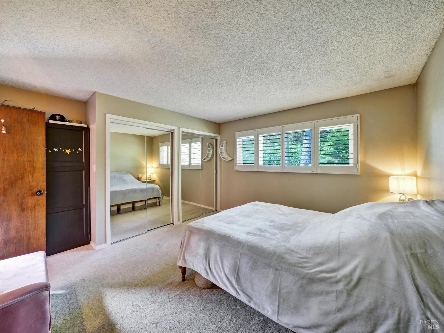Detail Gallery Image 10 of 35 For 1642 Calavaras Dr, Santa Rosa,  CA 95405 - 3 Beds | 2 Baths