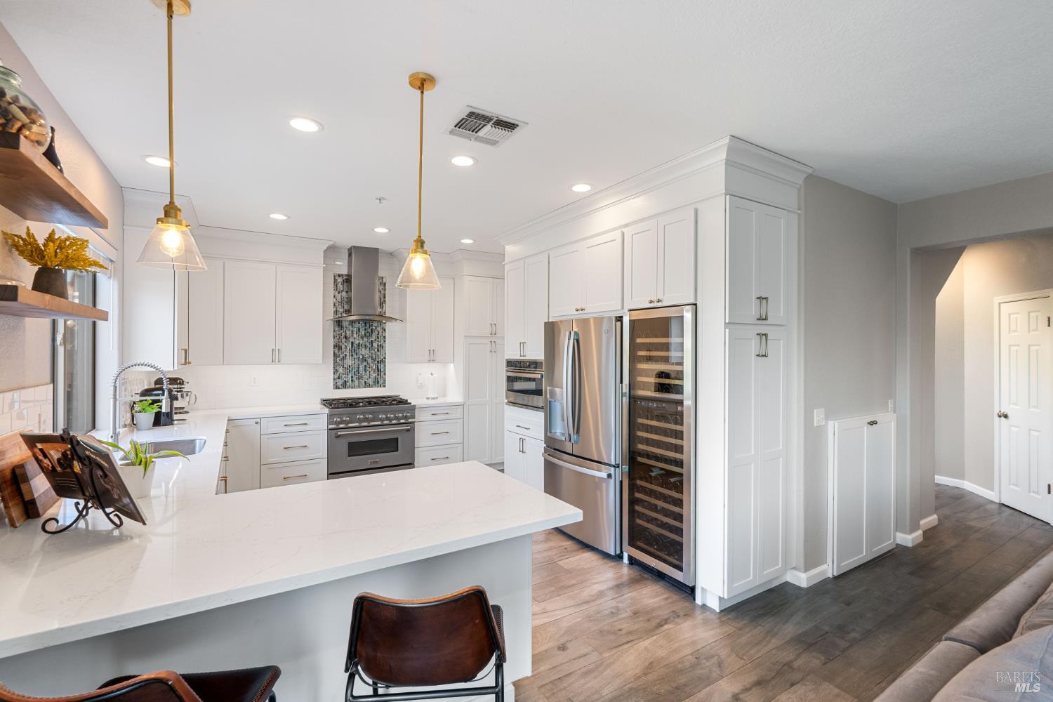 Detail Gallery Image 8 of 95 For 90 S Newport Dr, Napa,  CA 94559 - 4 Beds | 2/1 Baths