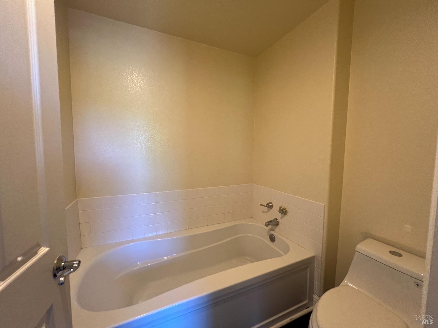 Detail Gallery Image 14 of 22 For 848 Mcclelland Dr #U4,  Windsor,  CA 95492 - 3 Beds | 2/1 Baths