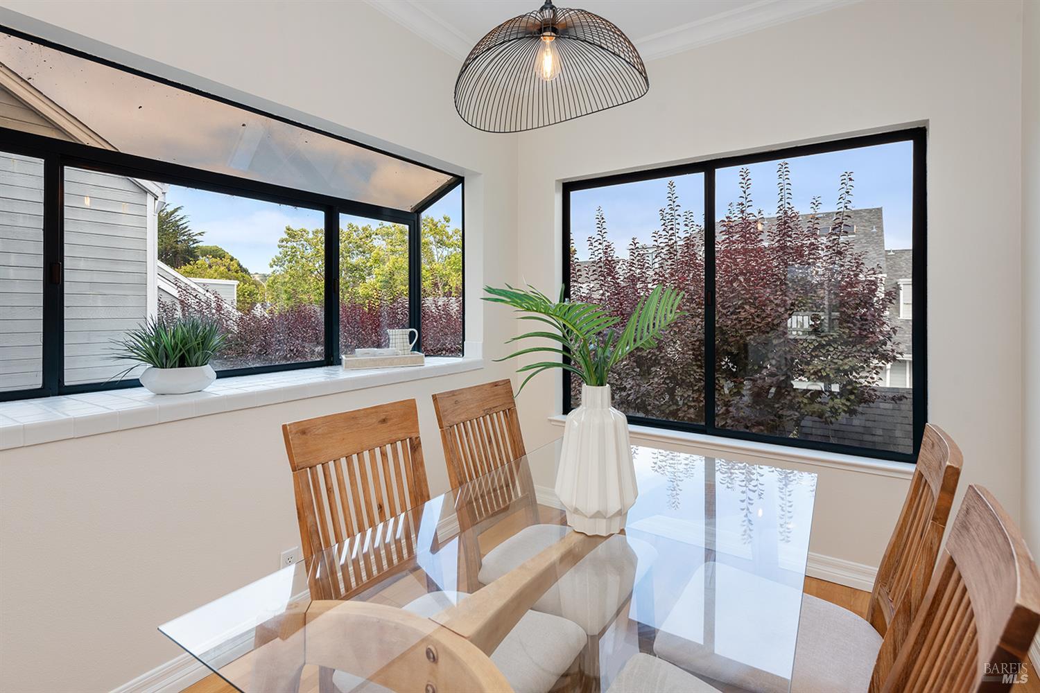 Detail Gallery Image 18 of 49 For 6029 Shelter Bay Ave, Mill Valley,  CA 94941 - 2 Beds | 2/1 Baths