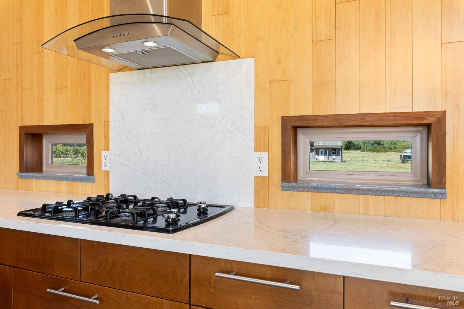 Detail Gallery Image 14 of 75 For 3155 Soda Bay Rd, Lakeport,  CA 95453 - 3 Beds | 2 Baths