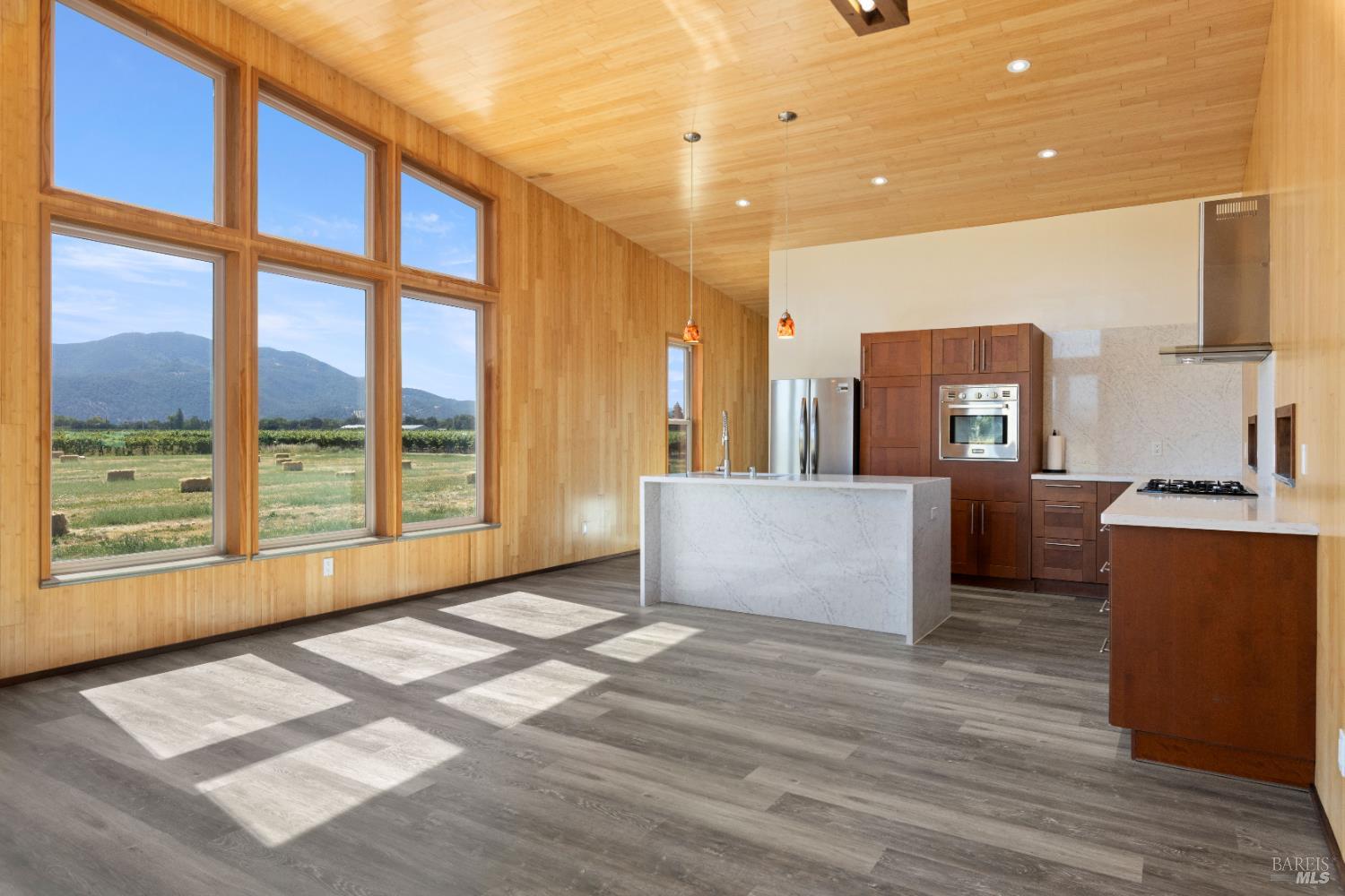 Detail Gallery Image 9 of 75 For 3155 Soda Bay Rd, Lakeport,  CA 95453 - 3 Beds | 2 Baths