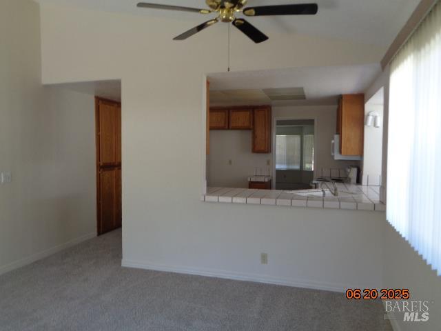 Detail Gallery Image 2 of 7 For 272 Newport Cir, Vacaville,  CA 95687 - 4 Beds | 2 Baths