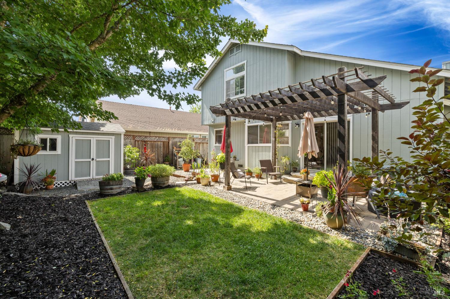 Detail Gallery Image 28 of 48 For 2344 Donahue Ave, Santa Rosa,  CA 95401 - 3 Beds | 2/1 Baths