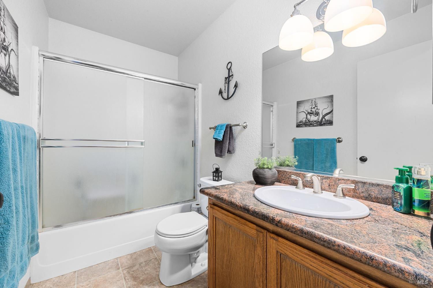 Detail Gallery Image 39 of 48 For 2344 Donahue Ave, Santa Rosa,  CA 95401 - 3 Beds | 2/1 Baths