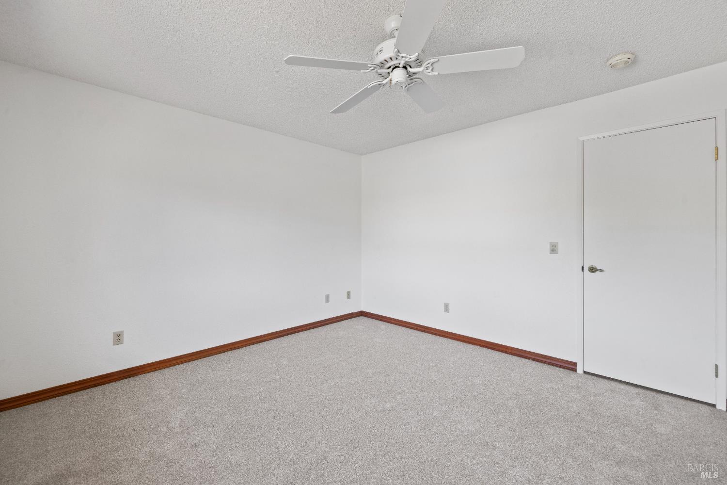Detail Gallery Image 25 of 48 For 8819 Hood Mountain Way, Santa Rosa,  CA 95409 - 3 Beds | 2 Baths