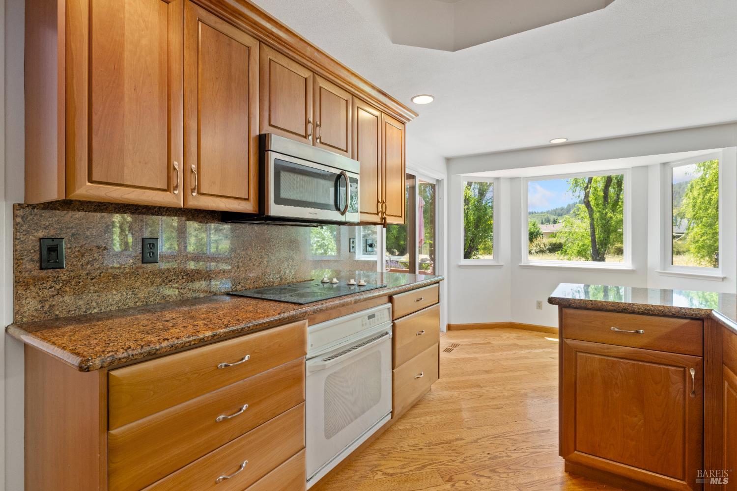 Detail Gallery Image 17 of 48 For 8819 Hood Mountain Way, Santa Rosa,  CA 95409 - 3 Beds | 2 Baths
