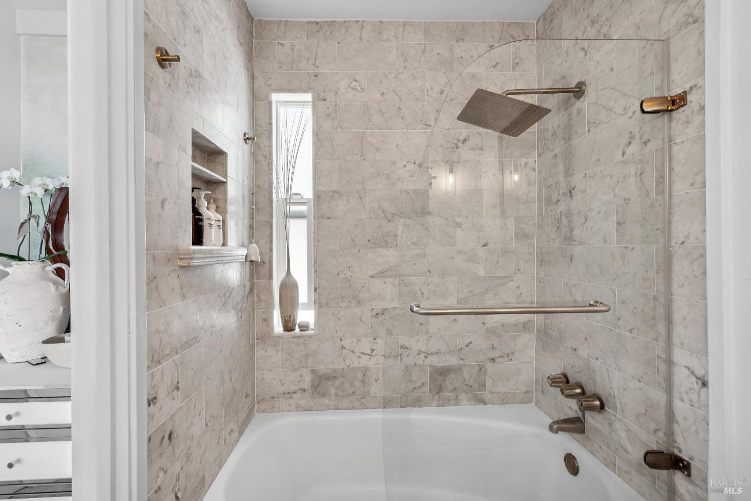 Detail Gallery Image 16 of 30 For 45 Harbor Oak Dr #14,  Tiburon,  CA 94920 - 1 Beds | 1 Baths