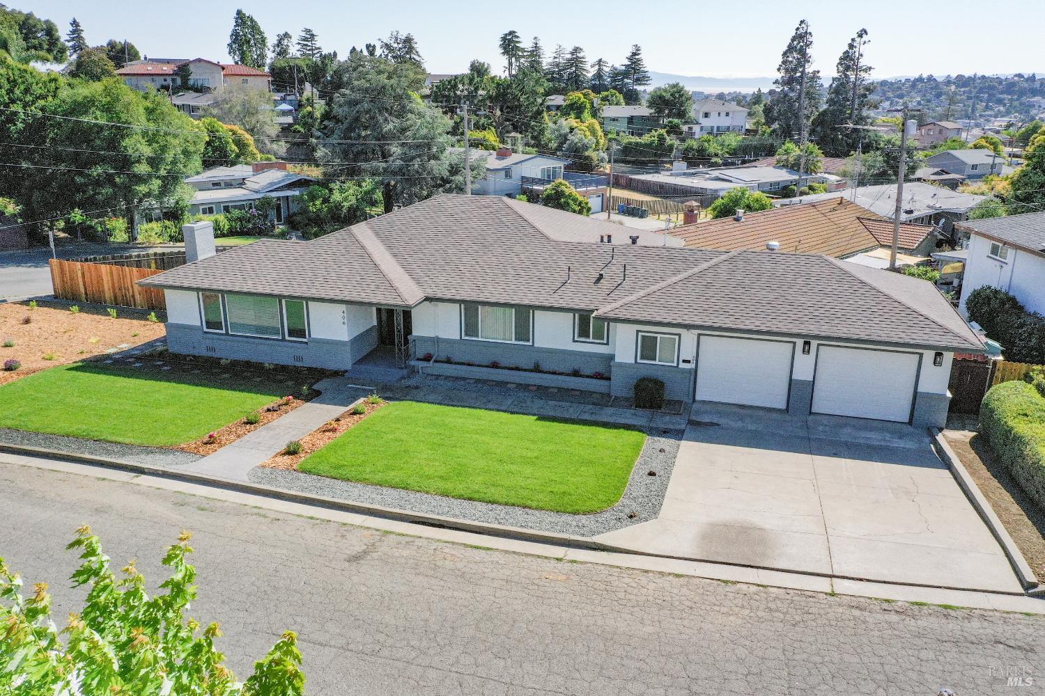 Detail Gallery Image 10 of 64 For 406 El Camino Real Unkn, Vallejo,  CA 94590 - 3 Beds | 2 Baths
