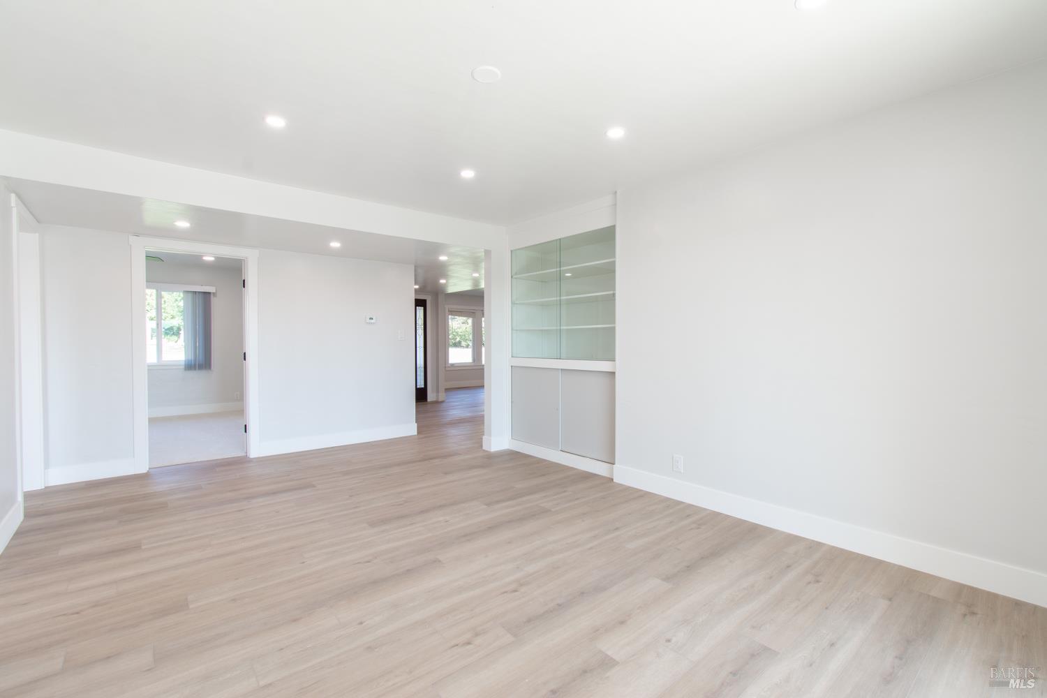 Detail Gallery Image 32 of 64 For 406 El Camino Real Unkn, Vallejo,  CA 94590 - 3 Beds | 2 Baths