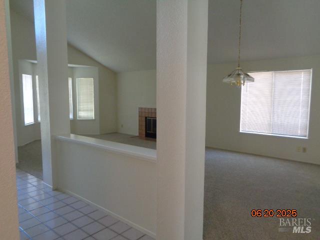 Detail Gallery Image 3 of 7 For 272 Newport Cir, Vacaville,  CA 95687 - 4 Beds | 2 Baths