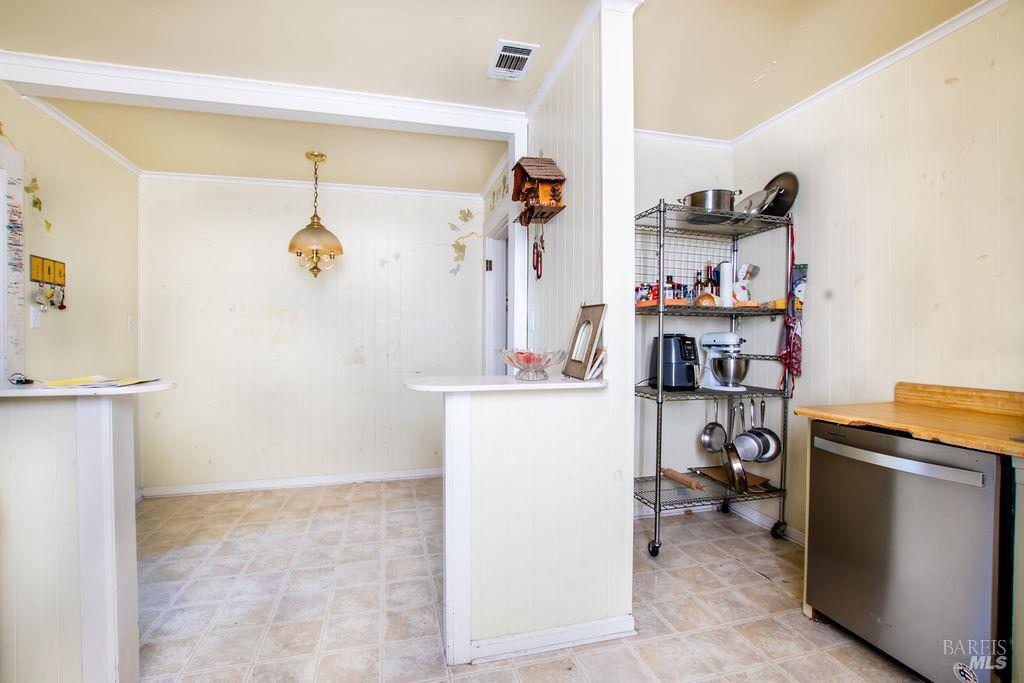 Detail Gallery Image 13 of 42 For 141 E F St, Benicia,  CA 94510 - – Beds | – Baths