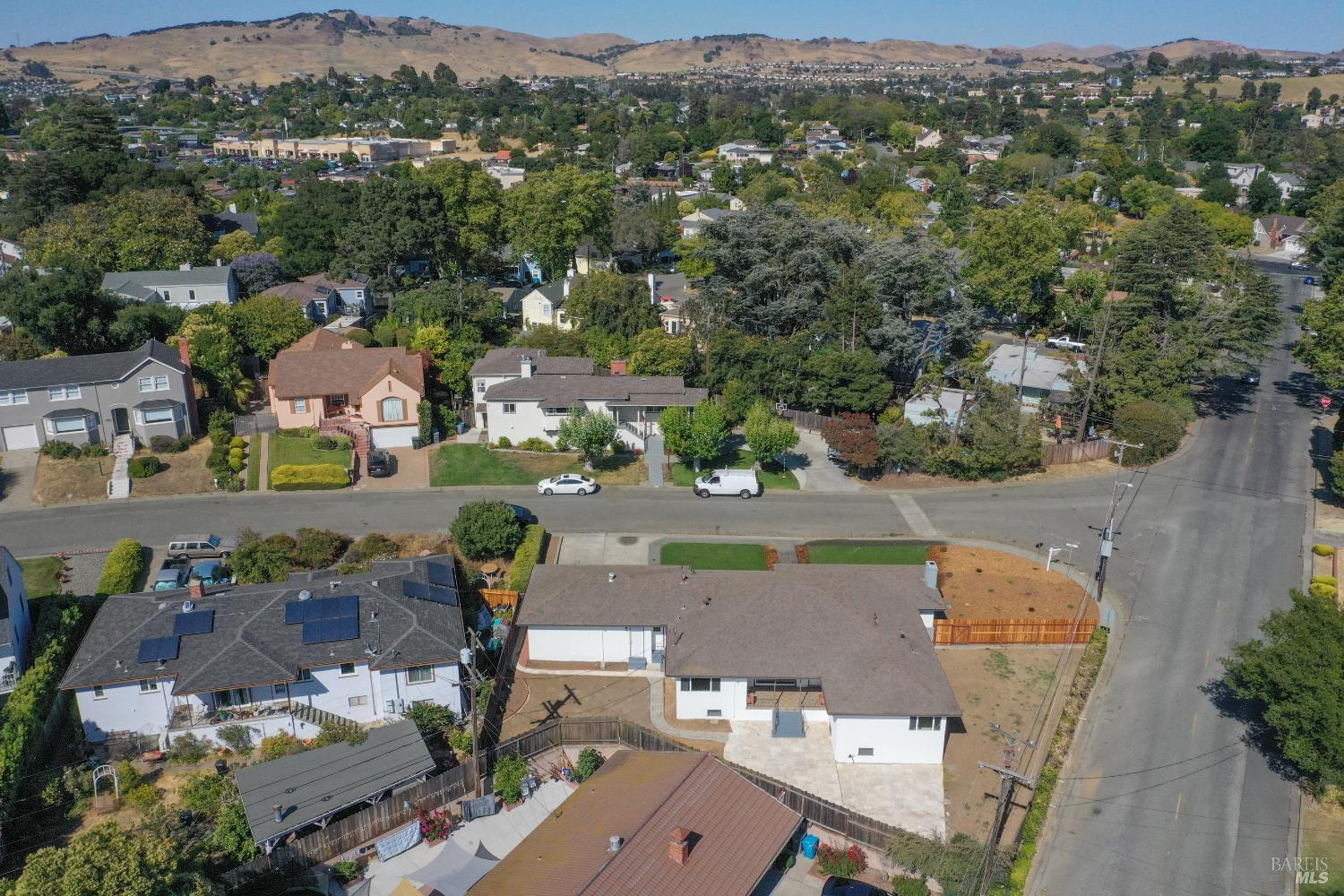 Detail Gallery Image 5 of 64 For 406 El Camino Real Unkn, Vallejo,  CA 94590 - 3 Beds | 2 Baths