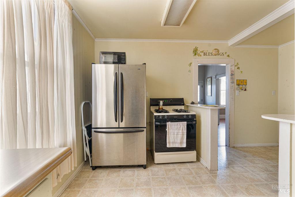 Detail Gallery Image 11 of 42 For 141 E F St, Benicia,  CA 94510 - – Beds | – Baths