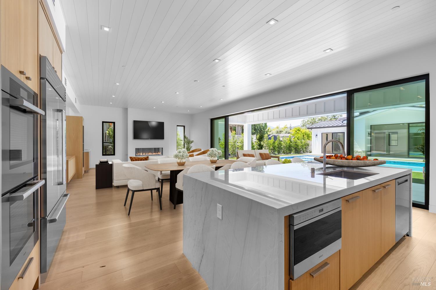 Detail Gallery Image 8 of 36 For 1547 Allyn Ave, Saint Helena,  CA 94574 - 5 Beds | 5 Baths