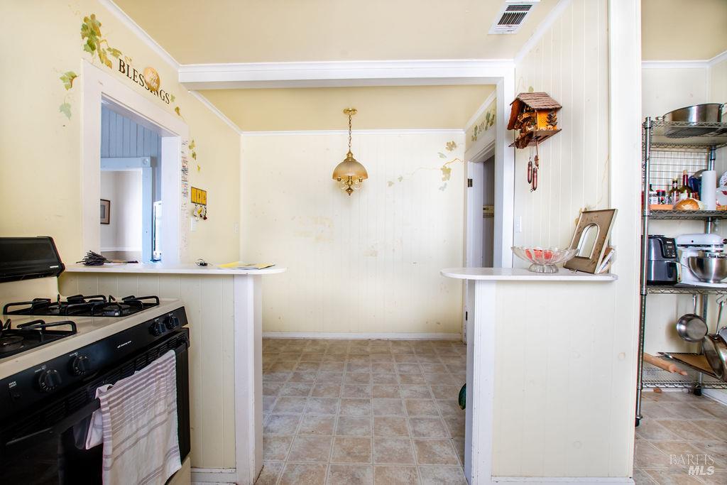 Detail Gallery Image 12 of 42 For 141 E F St, Benicia,  CA 94510 - – Beds | – Baths