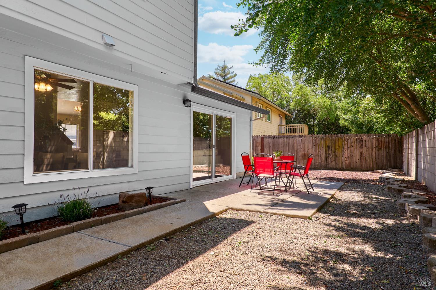Detail Gallery Image 21 of 29 For 1325 Angela Ct, Dixon,  CA 95620 - 3 Beds | 2/1 Baths