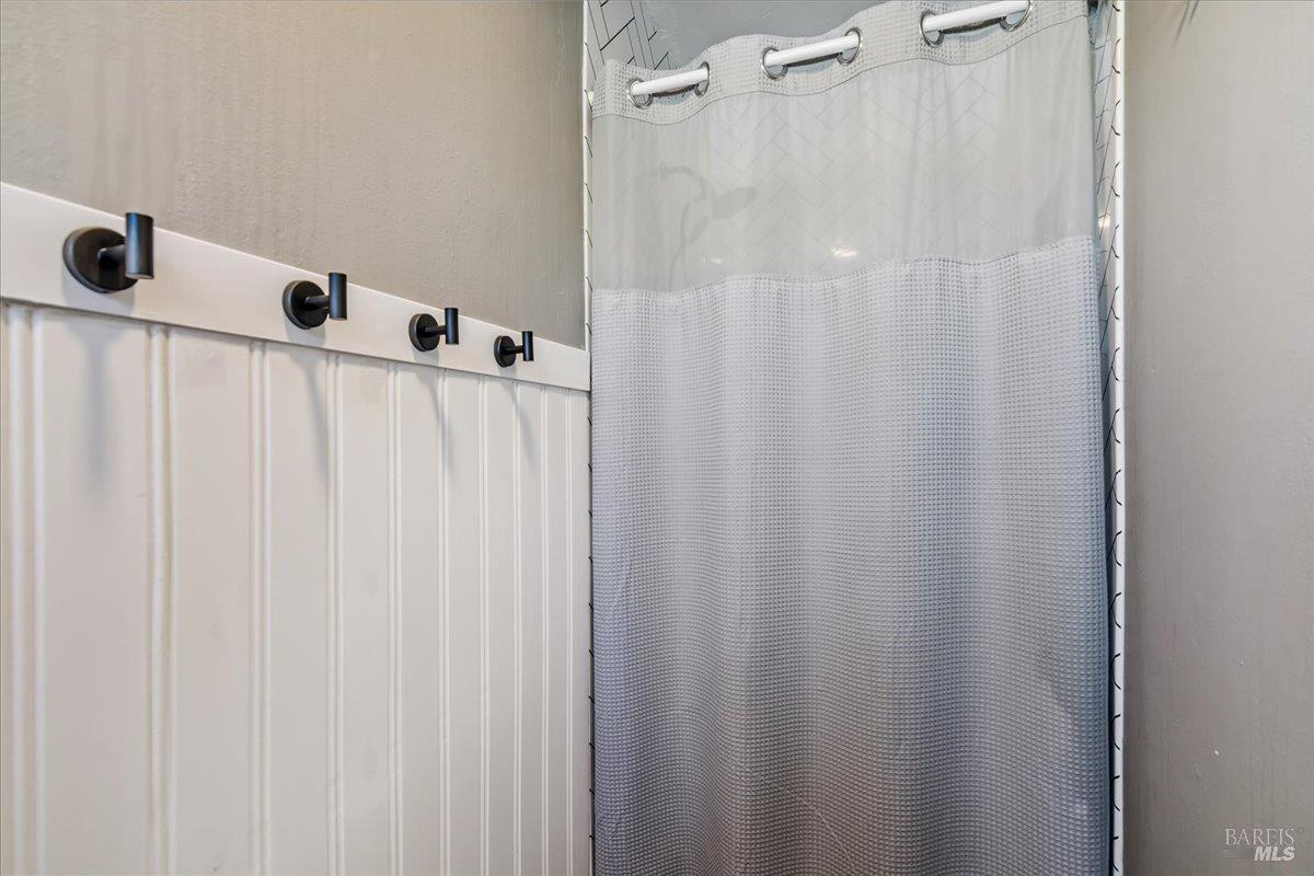 Detail Gallery Image 21 of 30 For 248 Essex Way, Benicia,  CA 94510 - 4 Beds | 2/1 Baths