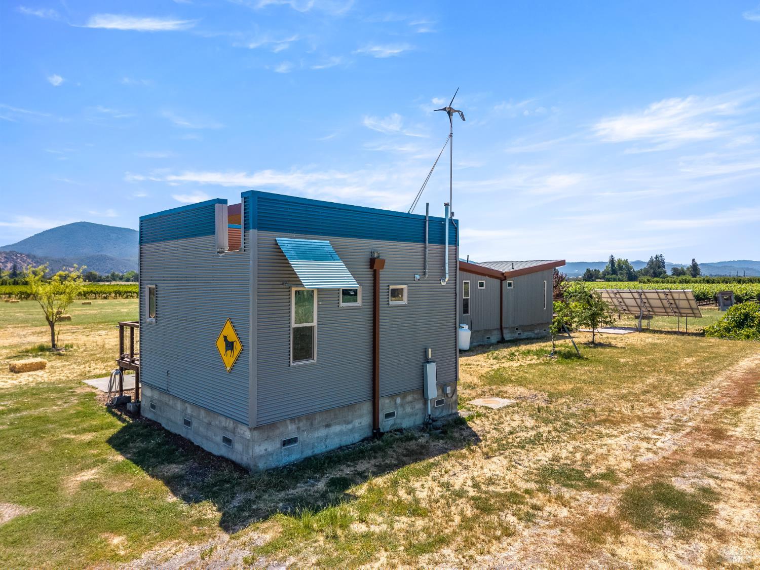 Detail Gallery Image 4 of 75 For 3155 Soda Bay Rd, Lakeport,  CA 95453 - 3 Beds | 2 Baths