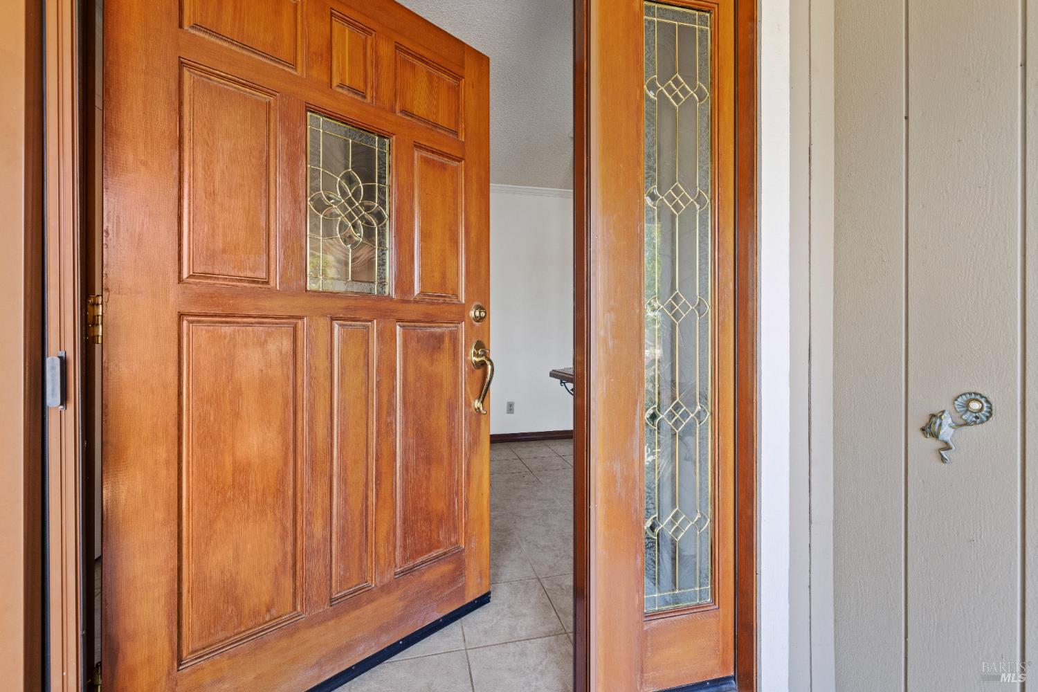 Detail Gallery Image 3 of 48 For 8819 Hood Mountain Way, Santa Rosa,  CA 95409 - 3 Beds | 2 Baths