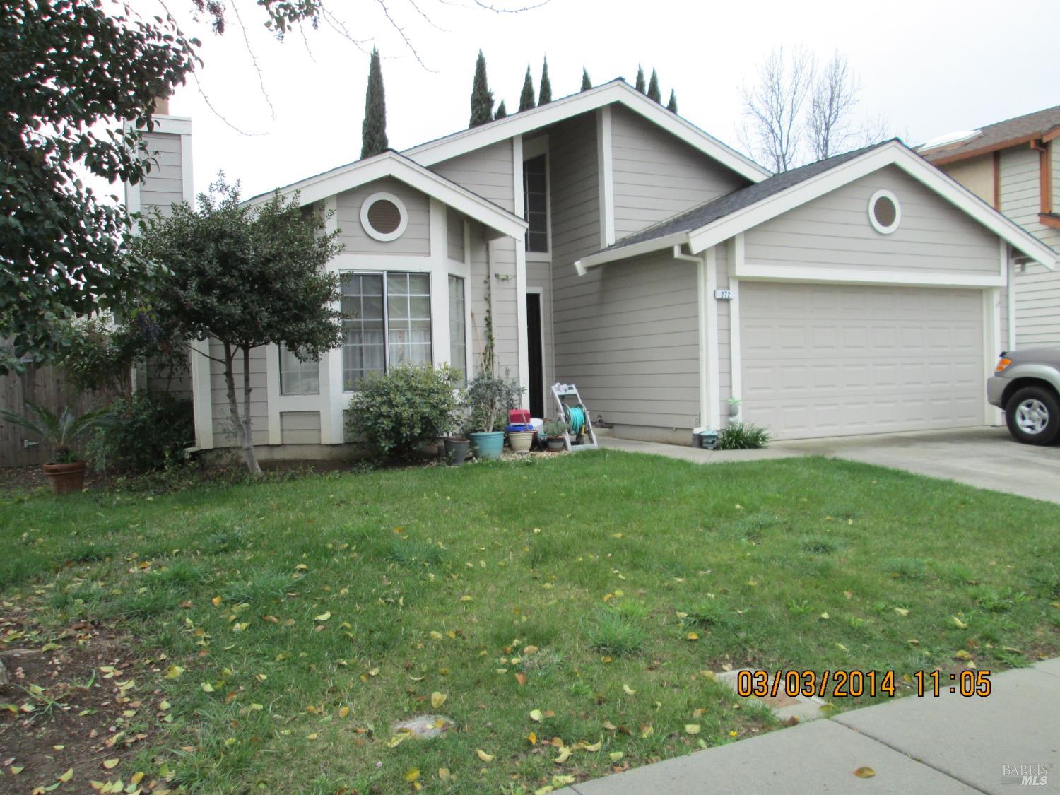 Detail Gallery Image 1 of 7 For 272 Newport Cir, Vacaville,  CA 95687 - 4 Beds | 2 Baths