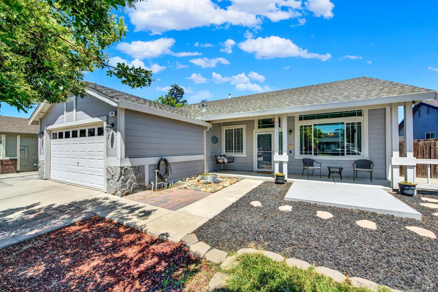 Detail Gallery Image 1 of 1 For 155 Walnut Meadows Ct, Oakley,  CA 94561 - 4 Beds | 2 Baths