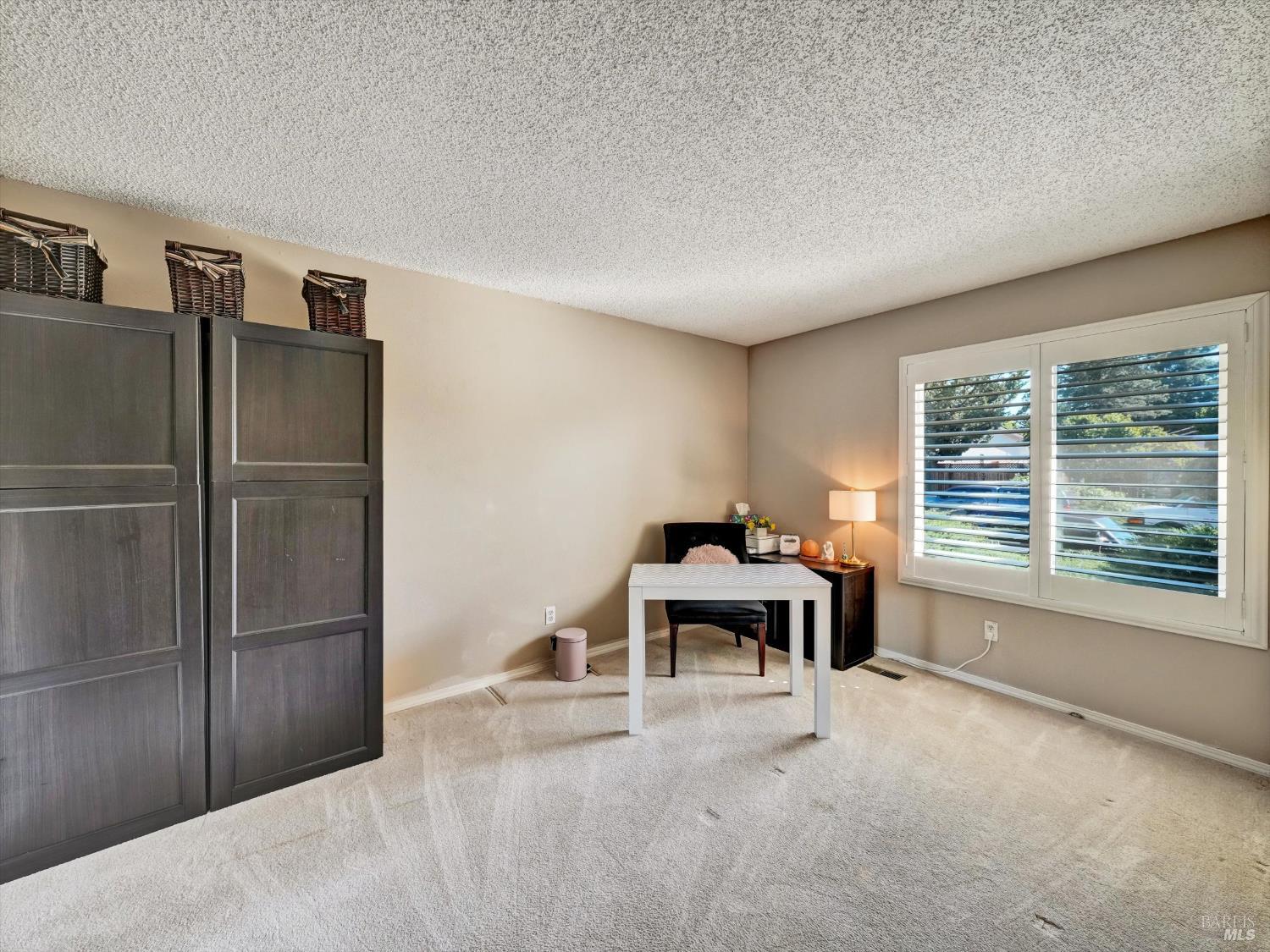 Detail Gallery Image 17 of 35 For 1642 Calavaras Dr, Santa Rosa,  CA 95405 - 3 Beds | 2 Baths