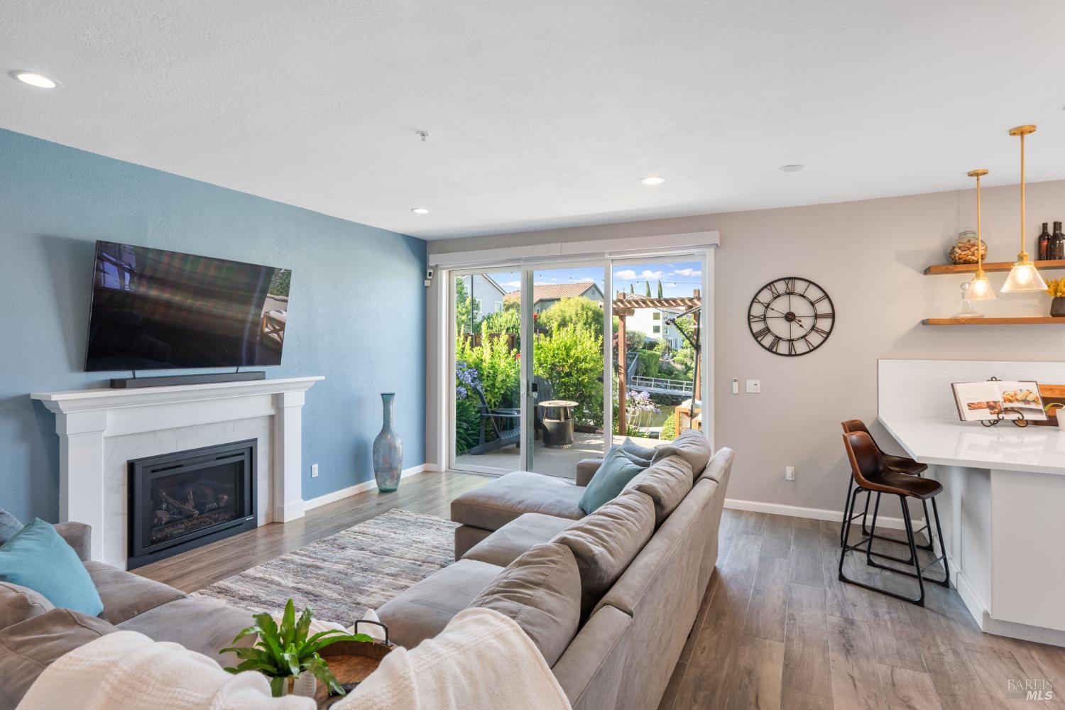 Detail Gallery Image 30 of 95 For 90 S Newport Dr, Napa,  CA 94559 - 4 Beds | 2/1 Baths