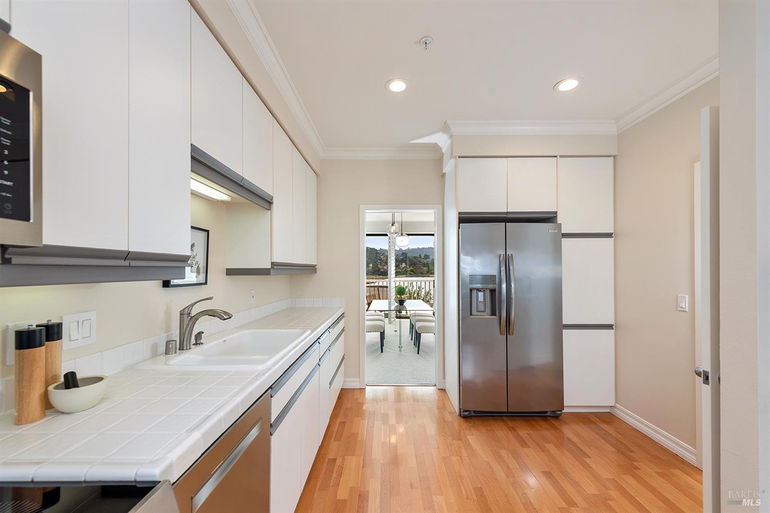 Detail Gallery Image 19 of 49 For 6029 Shelter Bay Ave, Mill Valley,  CA 94941 - 2 Beds | 2/1 Baths